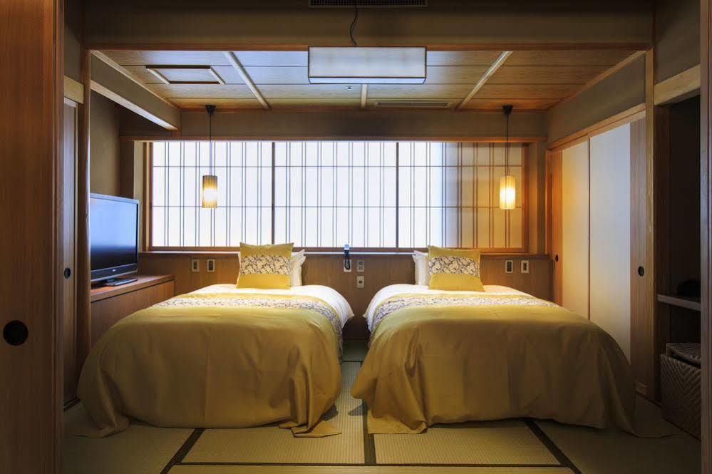 Отель Fujisan Onsen Bessho Sasa Фудзиёсида Экстерьер фото