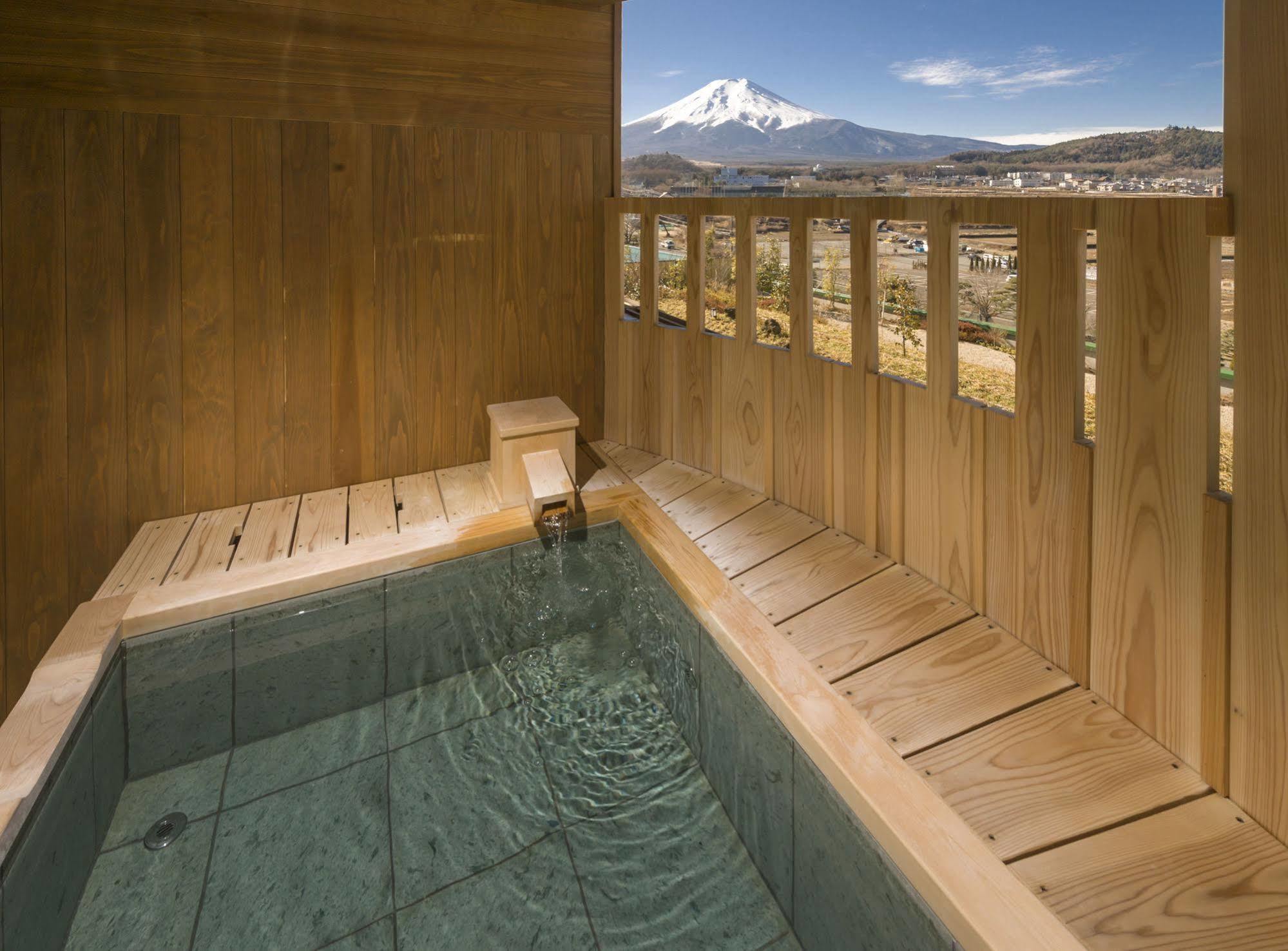 Отель Fujisan Onsen Bessho Sasa Фудзиёсида Экстерьер фото